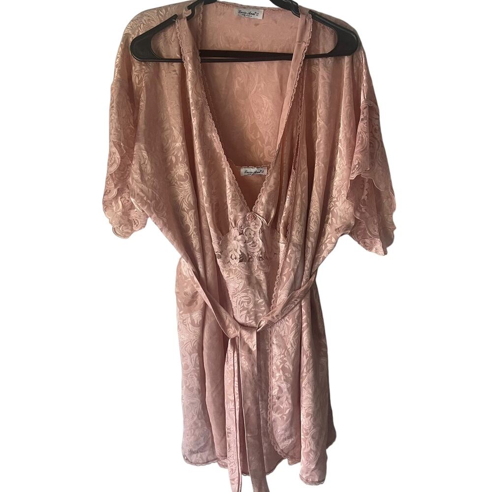 Lucie Ann II Vintage Large Baby Pink Satin Lace Floral Robe &‎ Night Gown Set